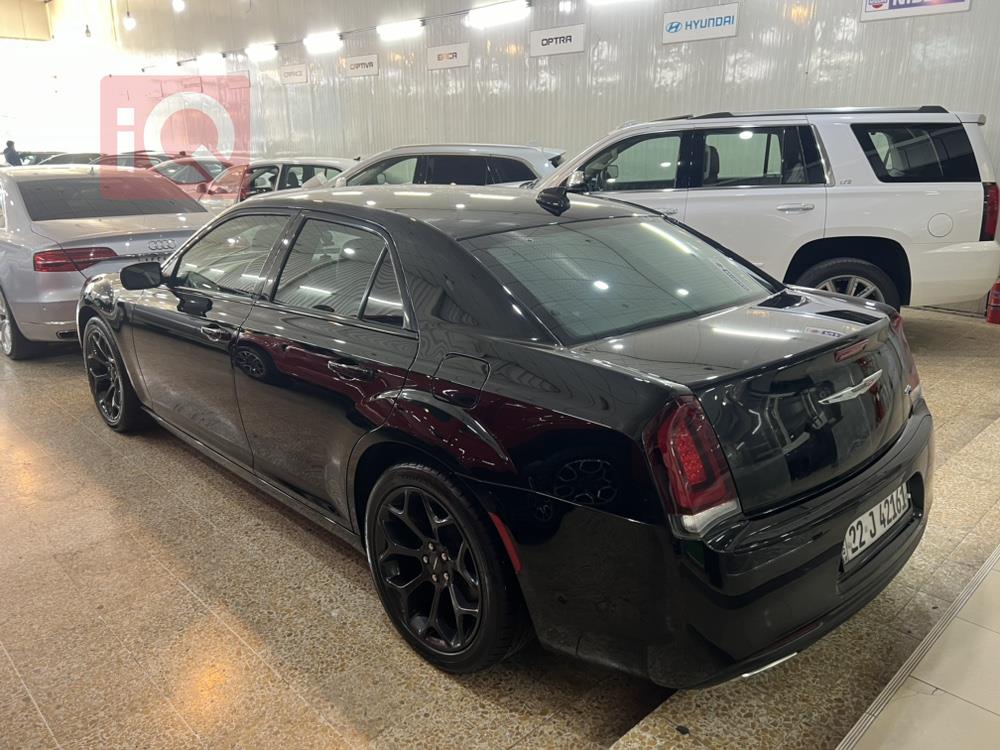كرايسلر 300